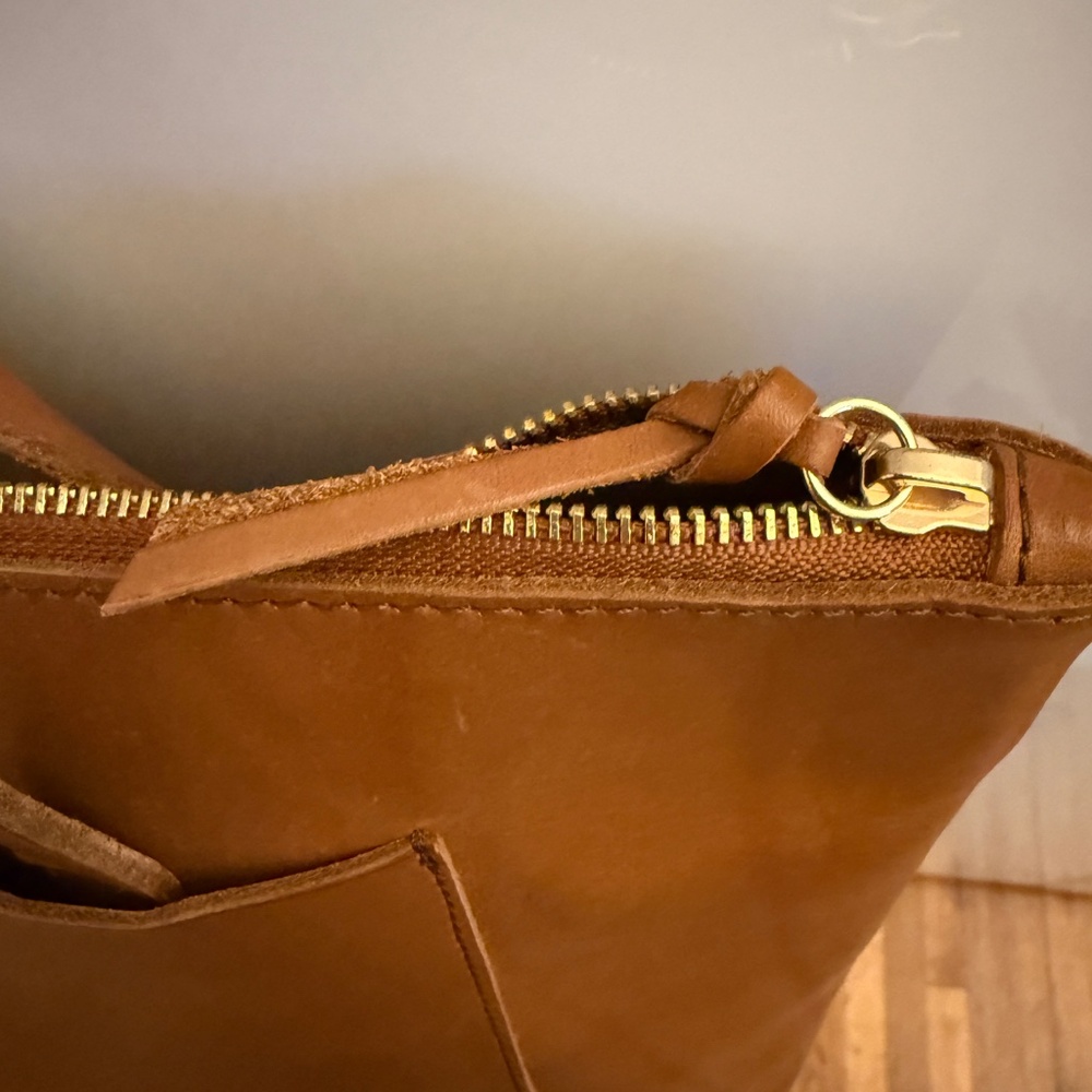 WP Standard Oversized Zipper Tote - Picture 2 of 8